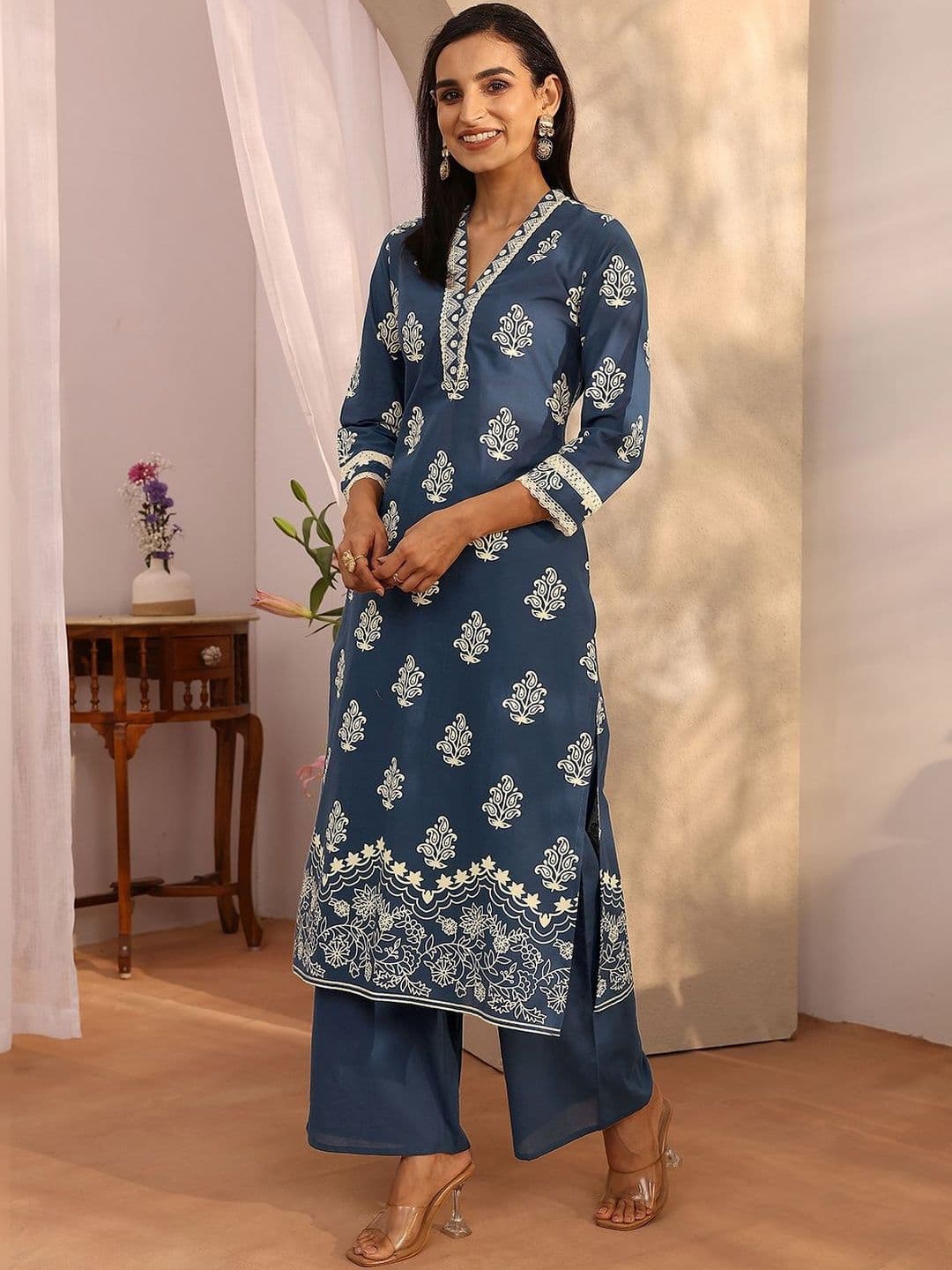 Libas Women Ethnic Motifs Printed Regular Thread Work Kurta with Palazzos & With Dupatta thumbnail 3