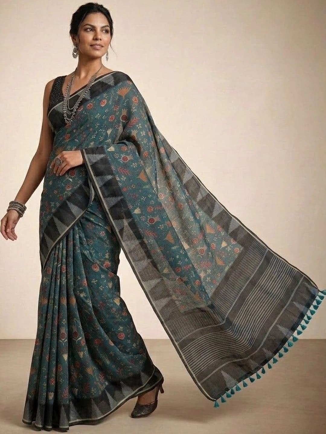 Anouk Floral Silk Blend Saree thumbnail 4