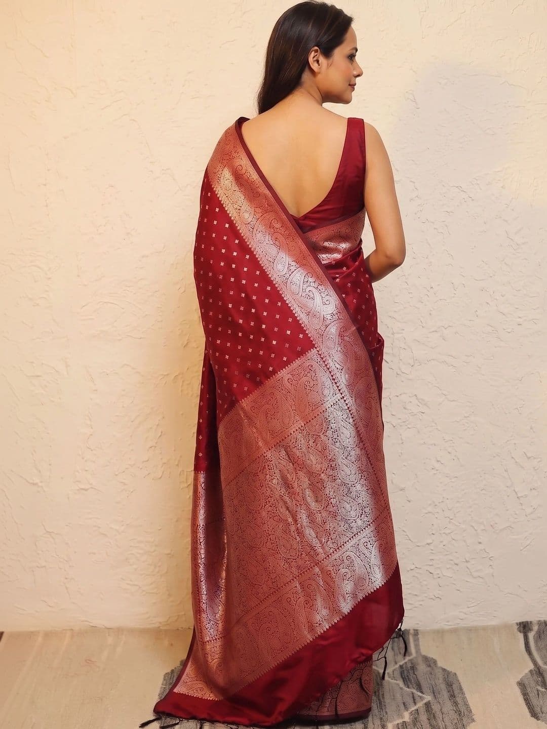 Zimzims Woven Design Zari Art Silk Banarasi Saree thumbnail 4