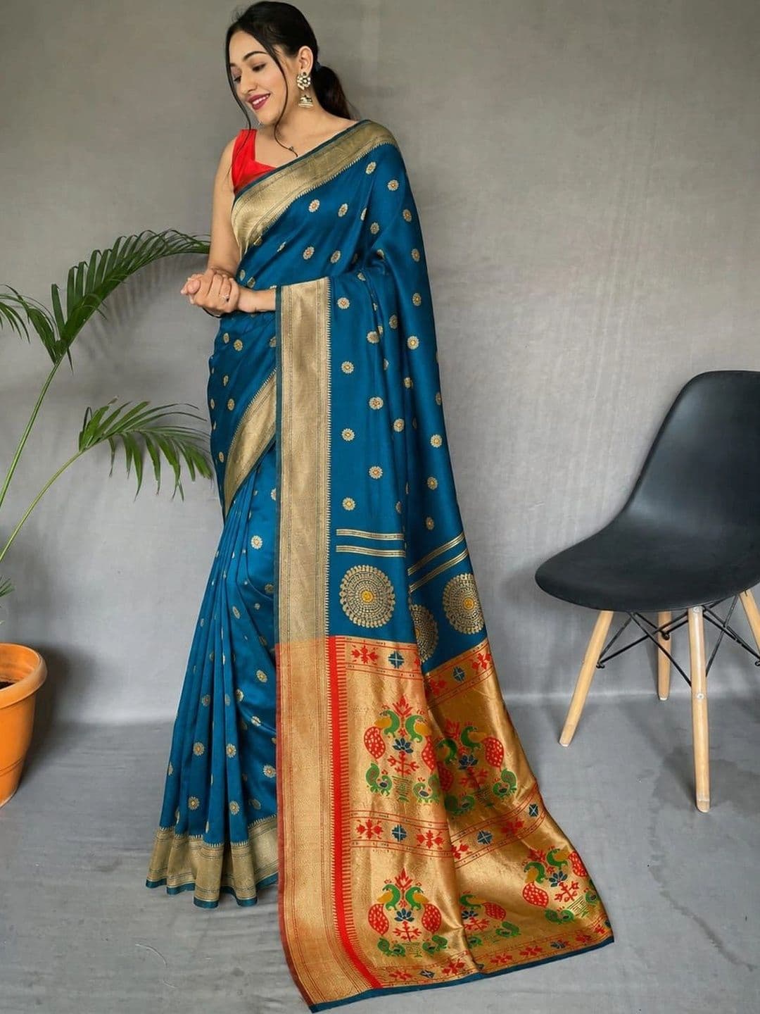 vastranagari Woven Design Zari Art Silk Designer Banarasi Saree - view 1