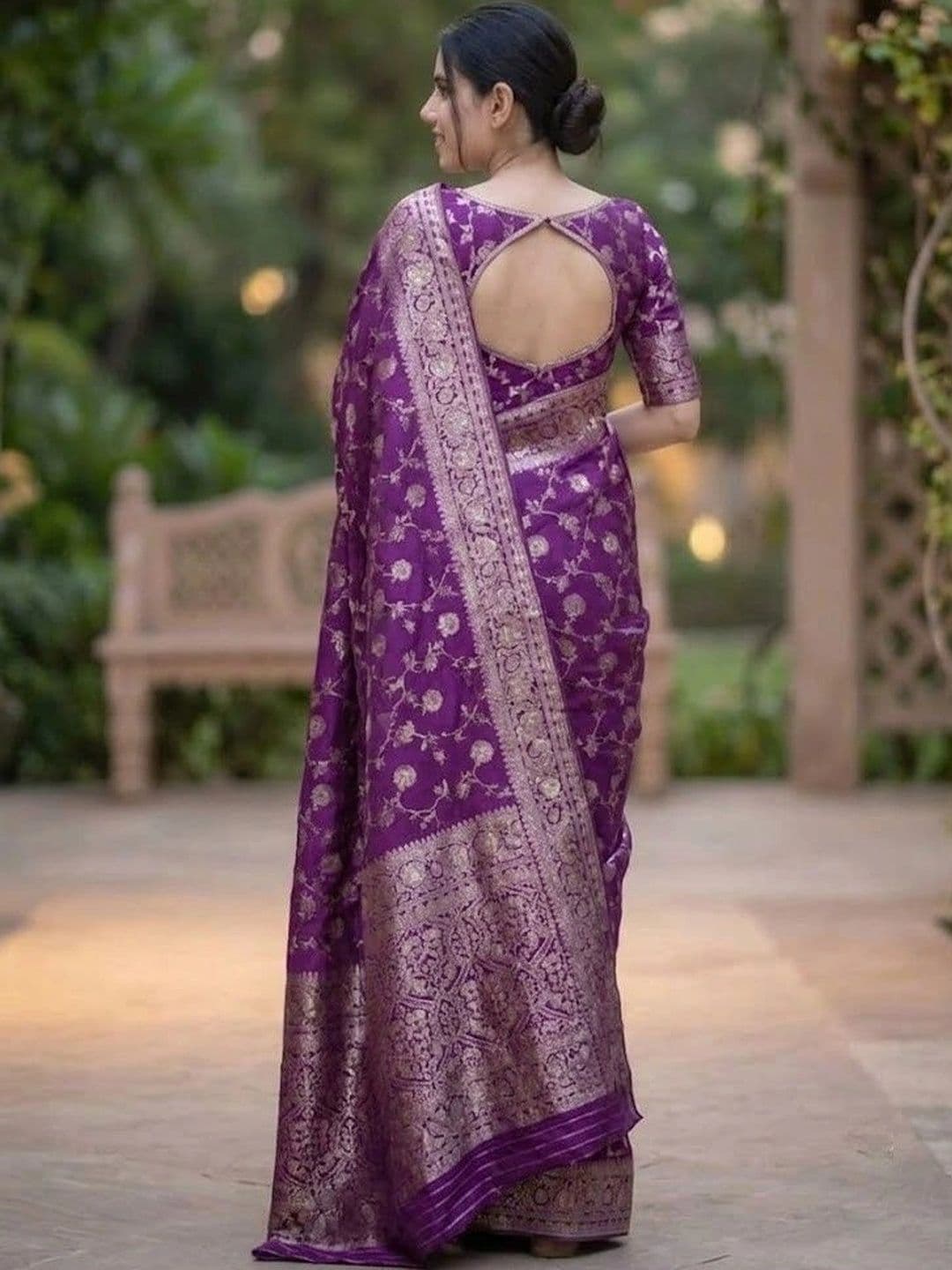Zankhi Hosiery Woven Design Zari Art Silk Banarasi Saree thumbnail 5