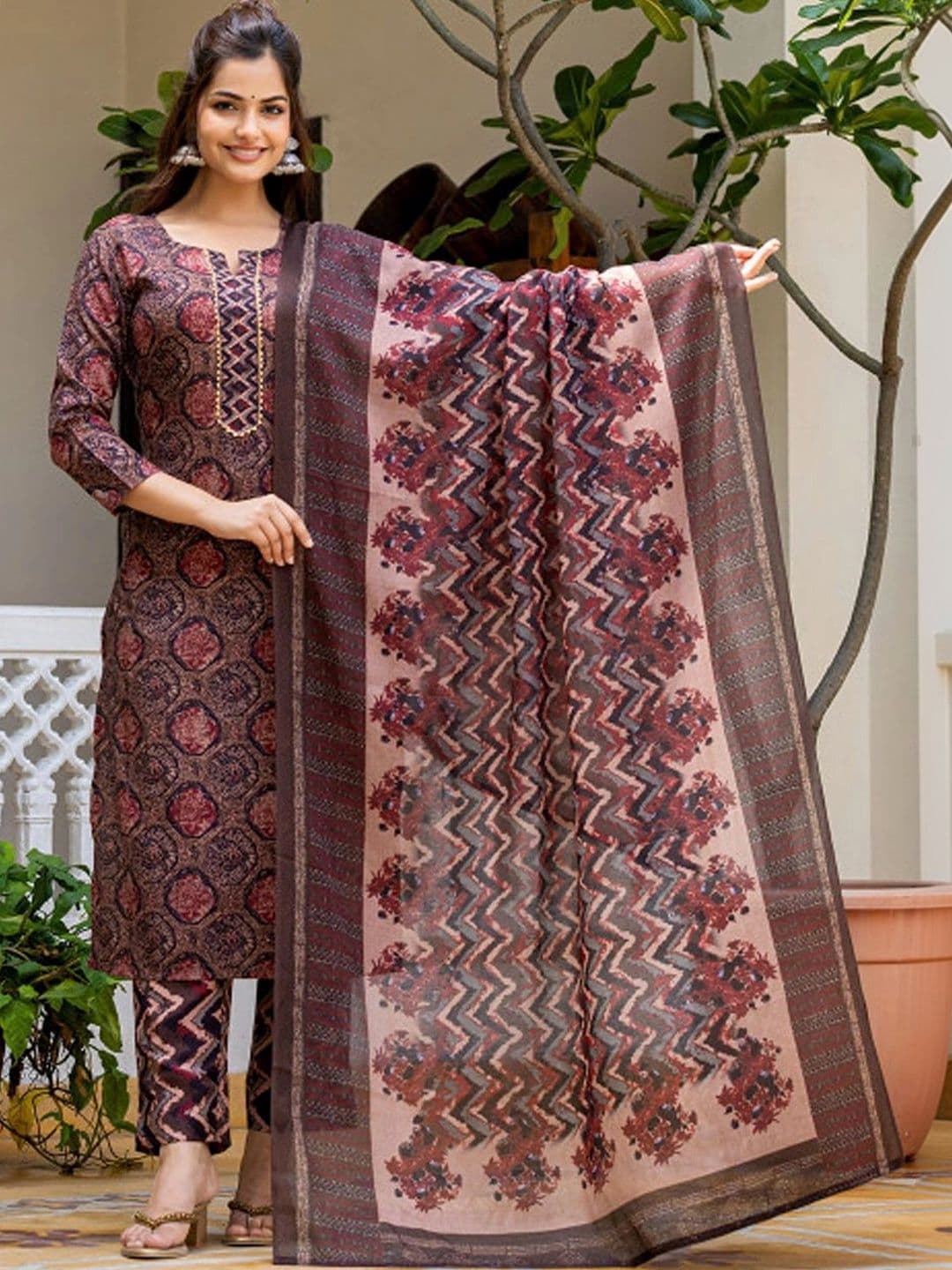 Panzora Women Ethnic Motifs Printed Regular Thread Work Kurta with Trousers & With Dupatta thumbnail 5