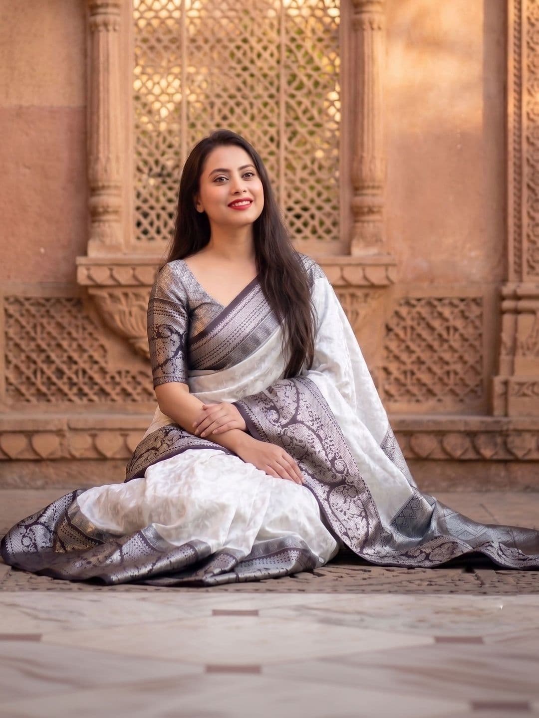 ZARA STAR Woven Design Zari Art Silk Banarasi Saree thumbnail 2