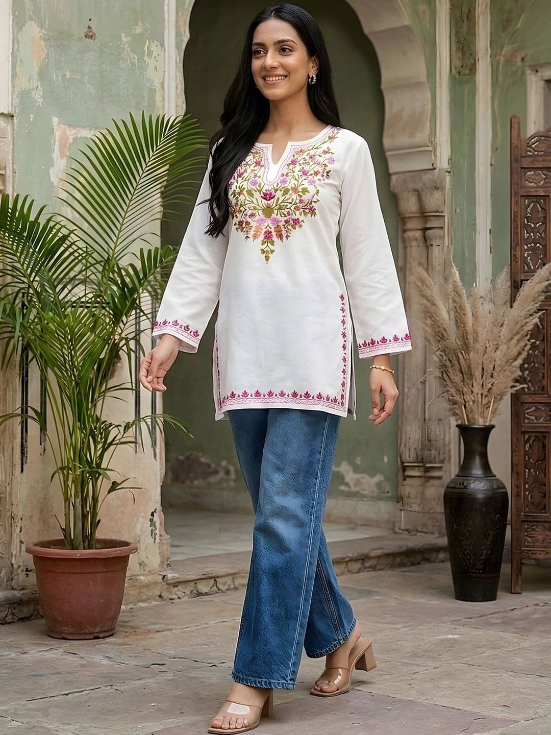 Sangria Women Floral Embroidered Thread Work Kurta thumbnail 4