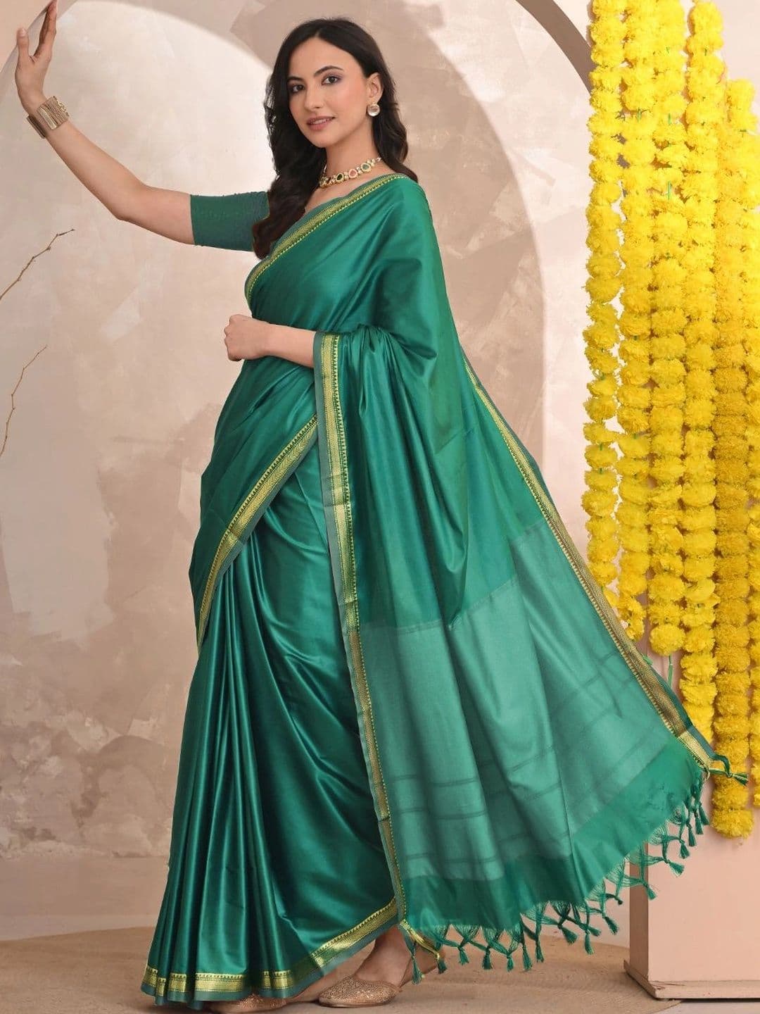 KALINI Zari Designer Gadwal Saree thumbnail 4