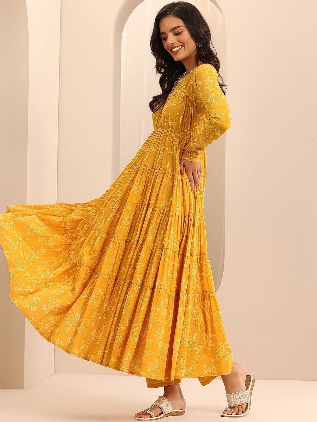 Libas Women Ethnic Motifs Printed Tiered Kurta with Trousers & With Dupatta thumbnail 4