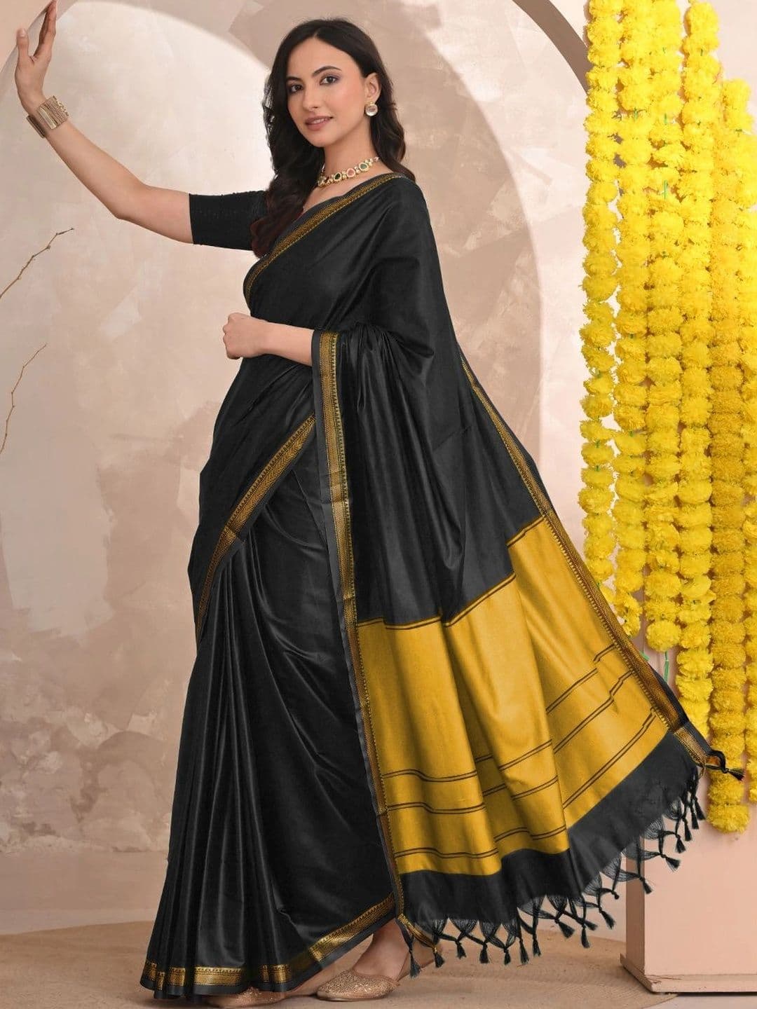 KALINI Zari Designer Gadwal Saree thumbnail 6