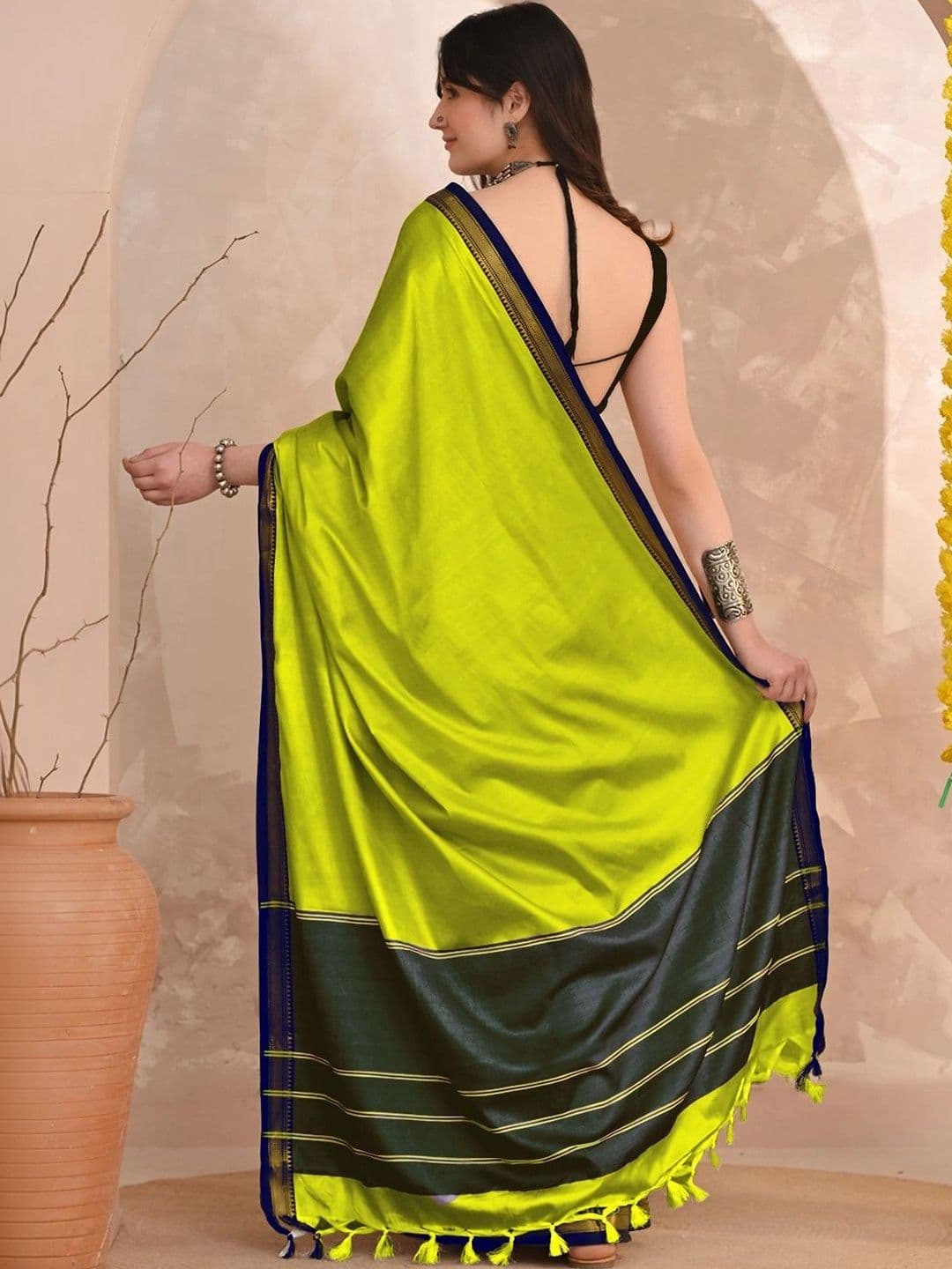 KALINI Striped Zari Designer Gadwal Saree thumbnail 2