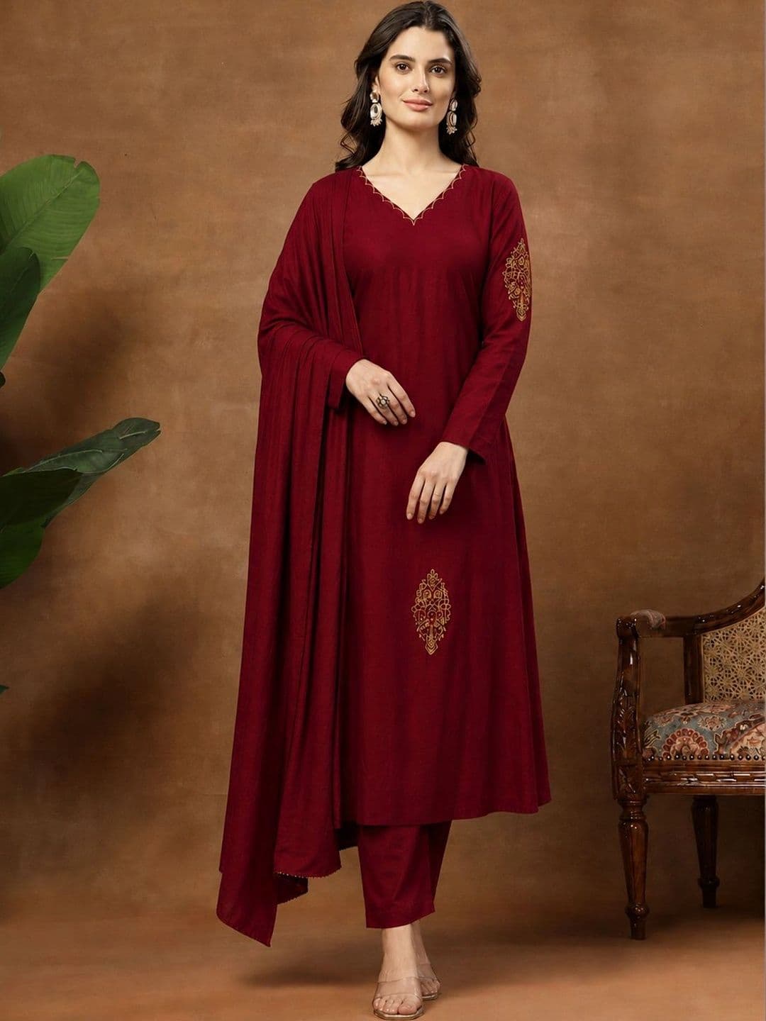 Sangria Women Ethnic Motifs Embroidered Kurta with Trousers & Dupatta thumbnail 2