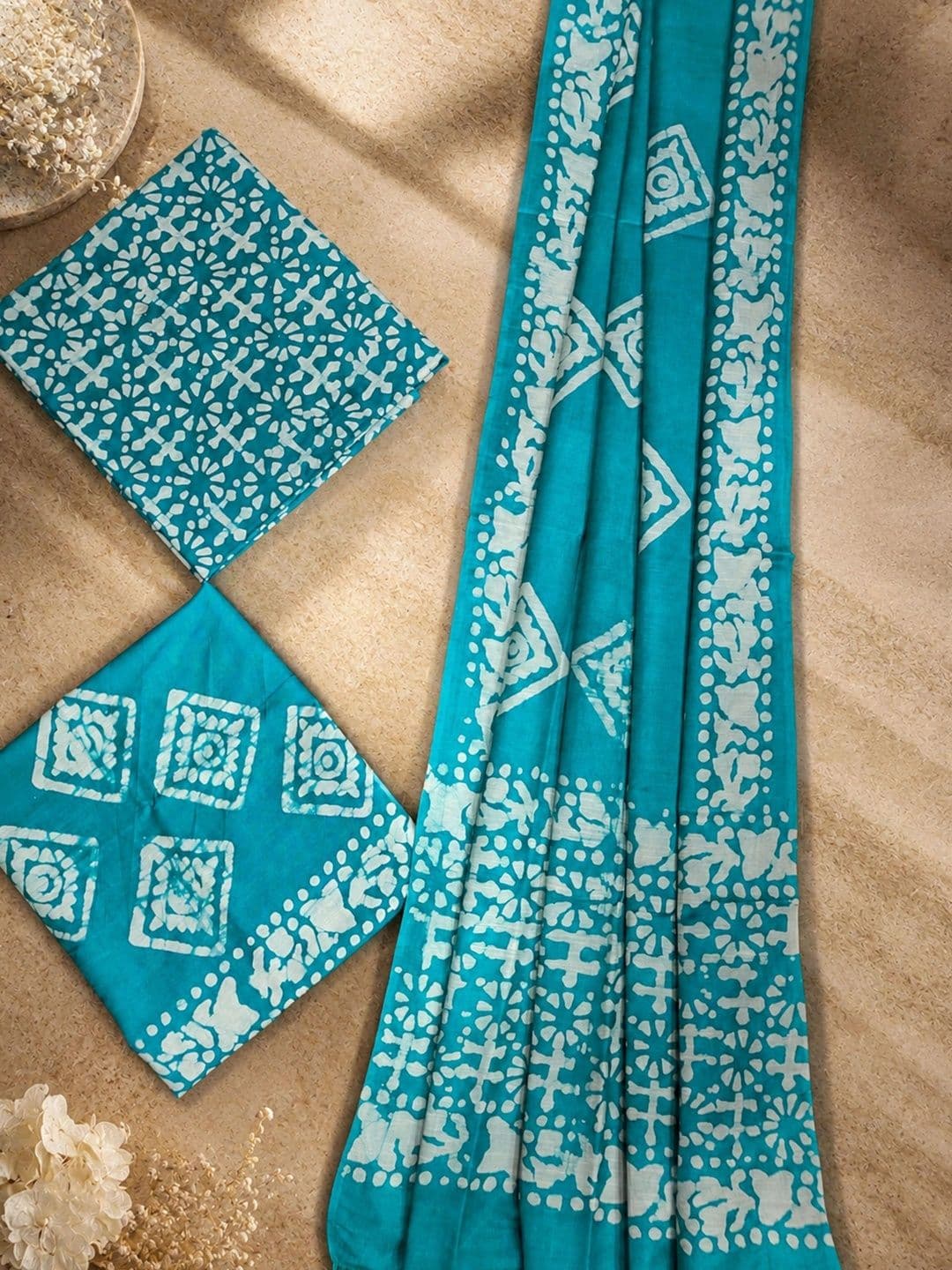 Mollika Printed Unstitched Dress Material thumbnail 3