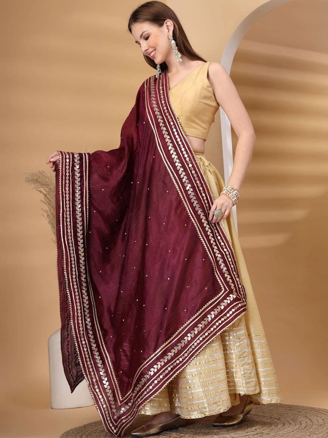 KALINI Dupatta with Sequinned thumbnail 3