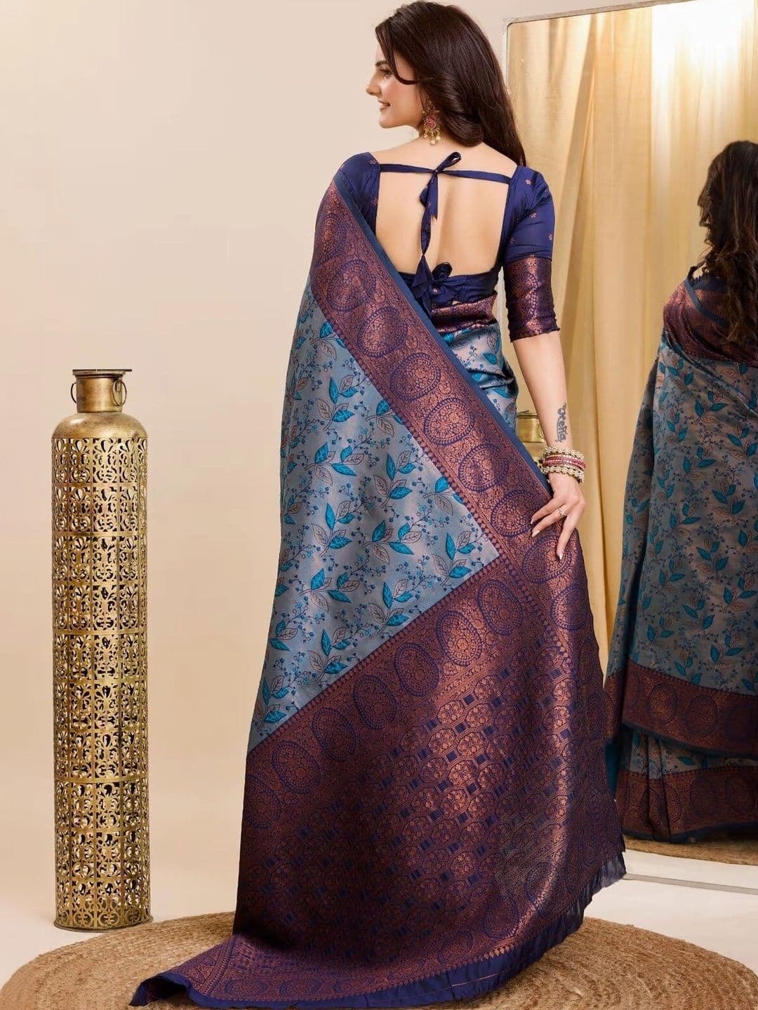 VS MALL Woven Women Design Zari Banarasi Saree thumbnail 5