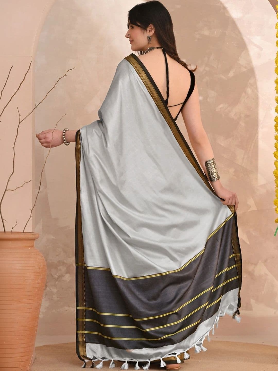 KALINI Striped Zari Designer Gadwal Saree thumbnail 7