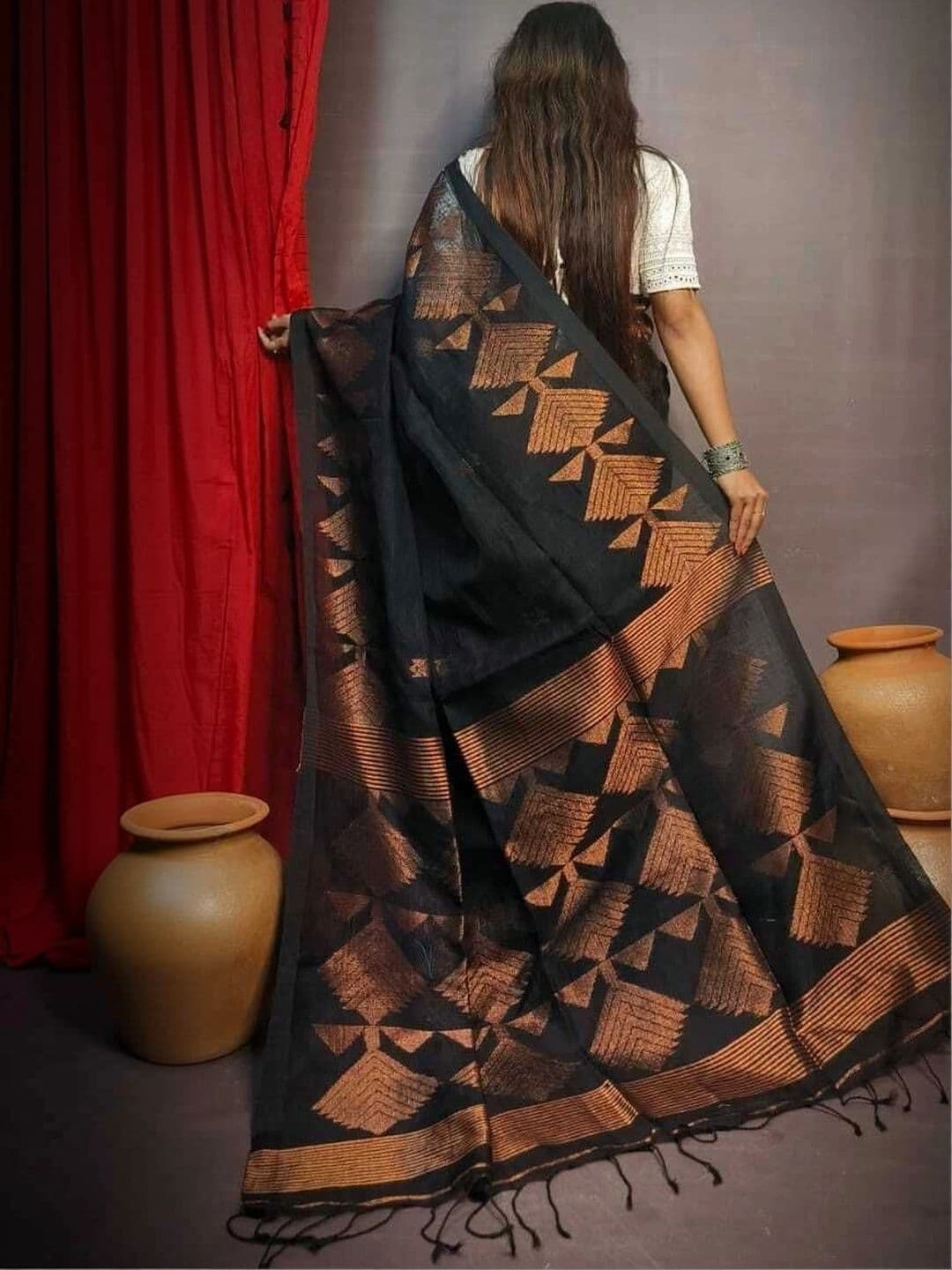 MRITTIKA LOOMS Woven Design Zari Pure Cotton Saree thumbnail 4