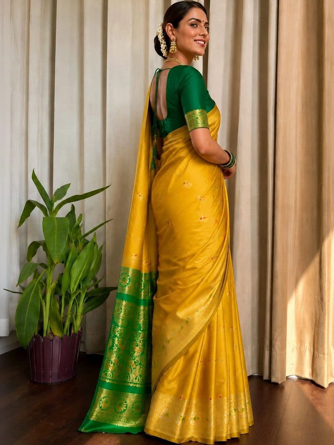 Veera Collection Woven Design Zari Art Silk Designer Banarasi Saree thumbnail 4
