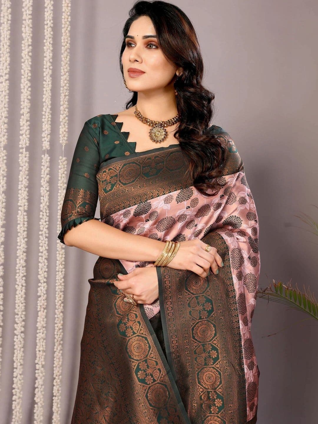 VS MALL Woven Design Zari Banarasi Saree thumbnail 6