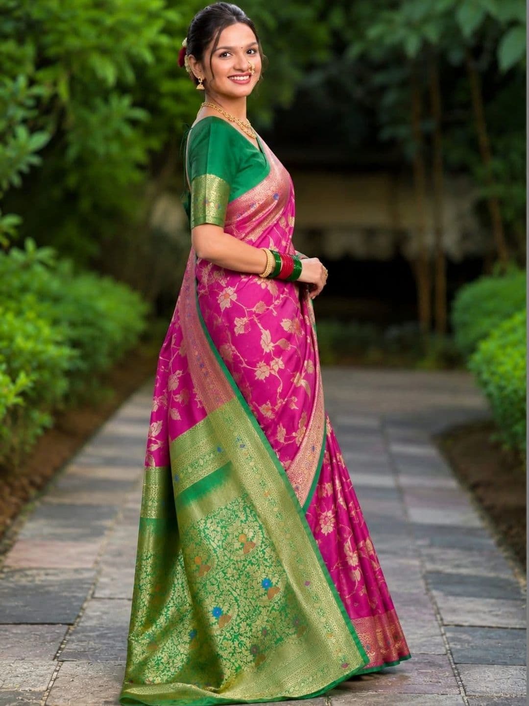 Veera Collection Woven Design Zari Art Silk Designer Banarasi Saree thumbnail 3