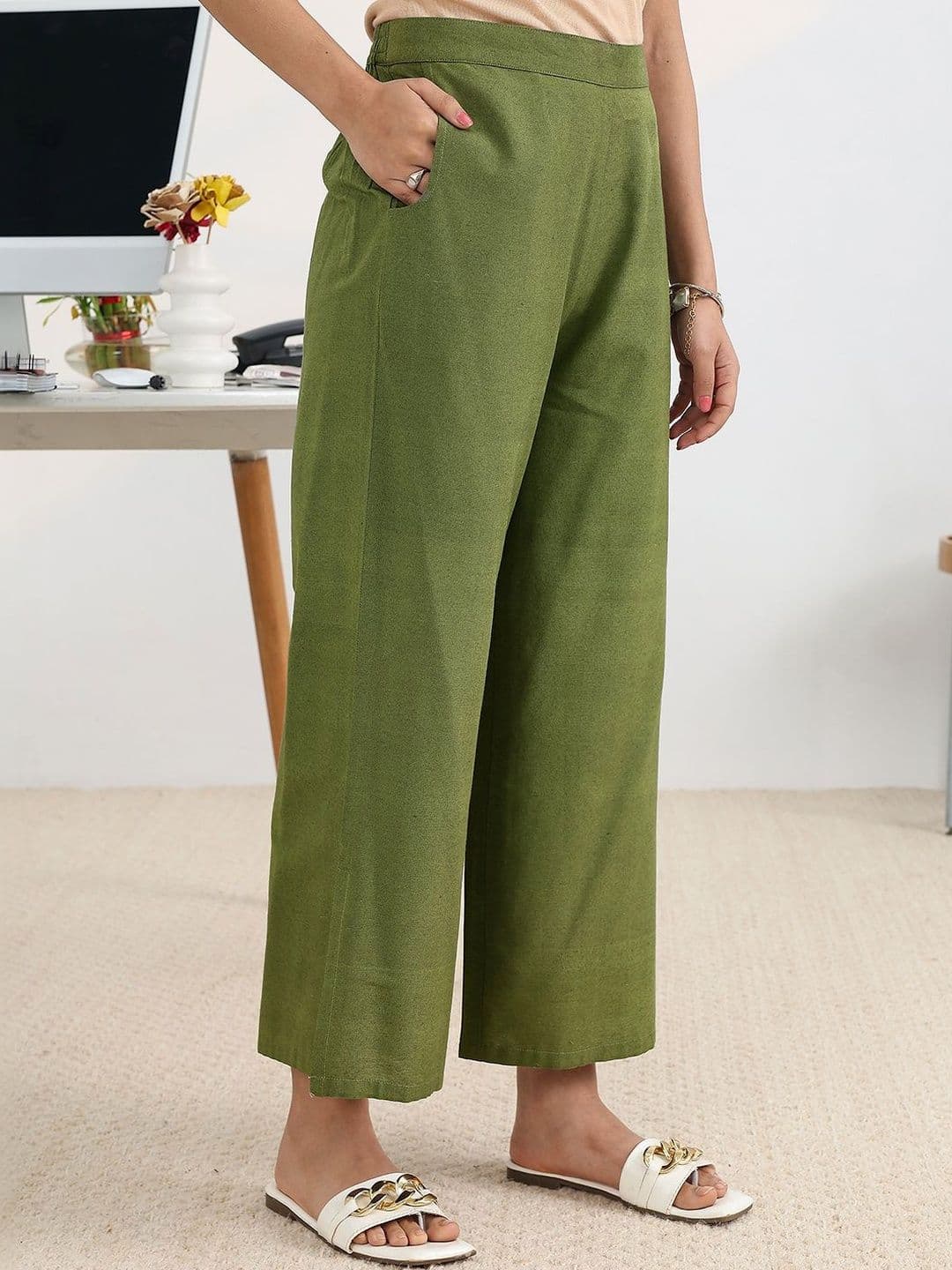 Gerua By Libas Ethnic Motifs Printed V Neck Sleeveless Kurta With Palazzos & Dupatta thumbnail 5