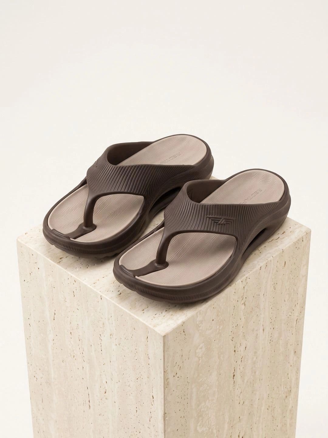 Red Tape Men Thong Flip-Flops thumbnail 7