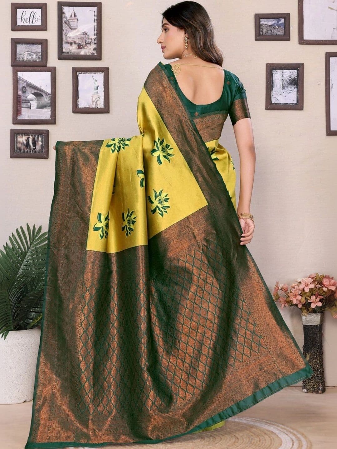 VS MALL Floral Zari Banarasi Saree thumbnail 6