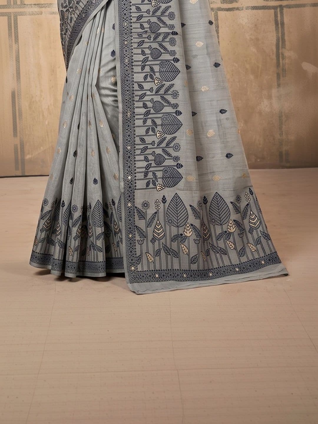 DIVASTRI Woven Design Zari Designer Saree thumbnail 3