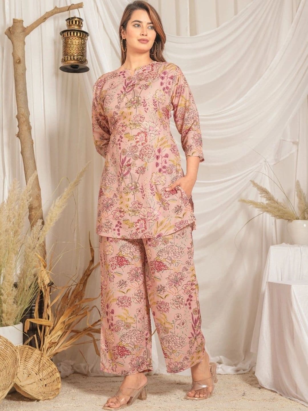 CNS FASHIONS Women Floral Printed Regular Pure Cotton Kurta with Palazzos thumbnail 5
