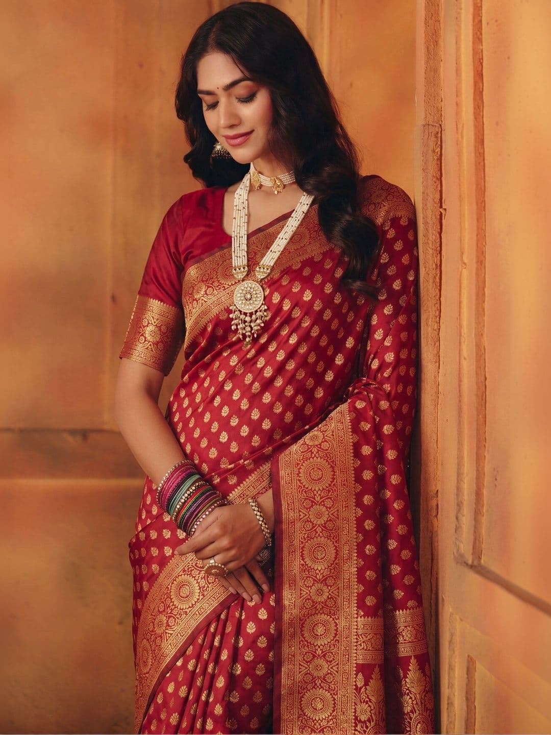 VS MALL Ethnic Motifs Zari Banarasi Saree thumbnail 3