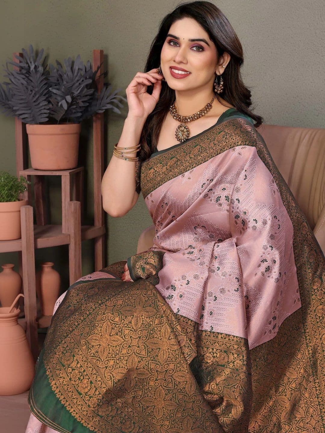 VS MALL Woven Design Zari Banarasi Saree thumbnail 5
