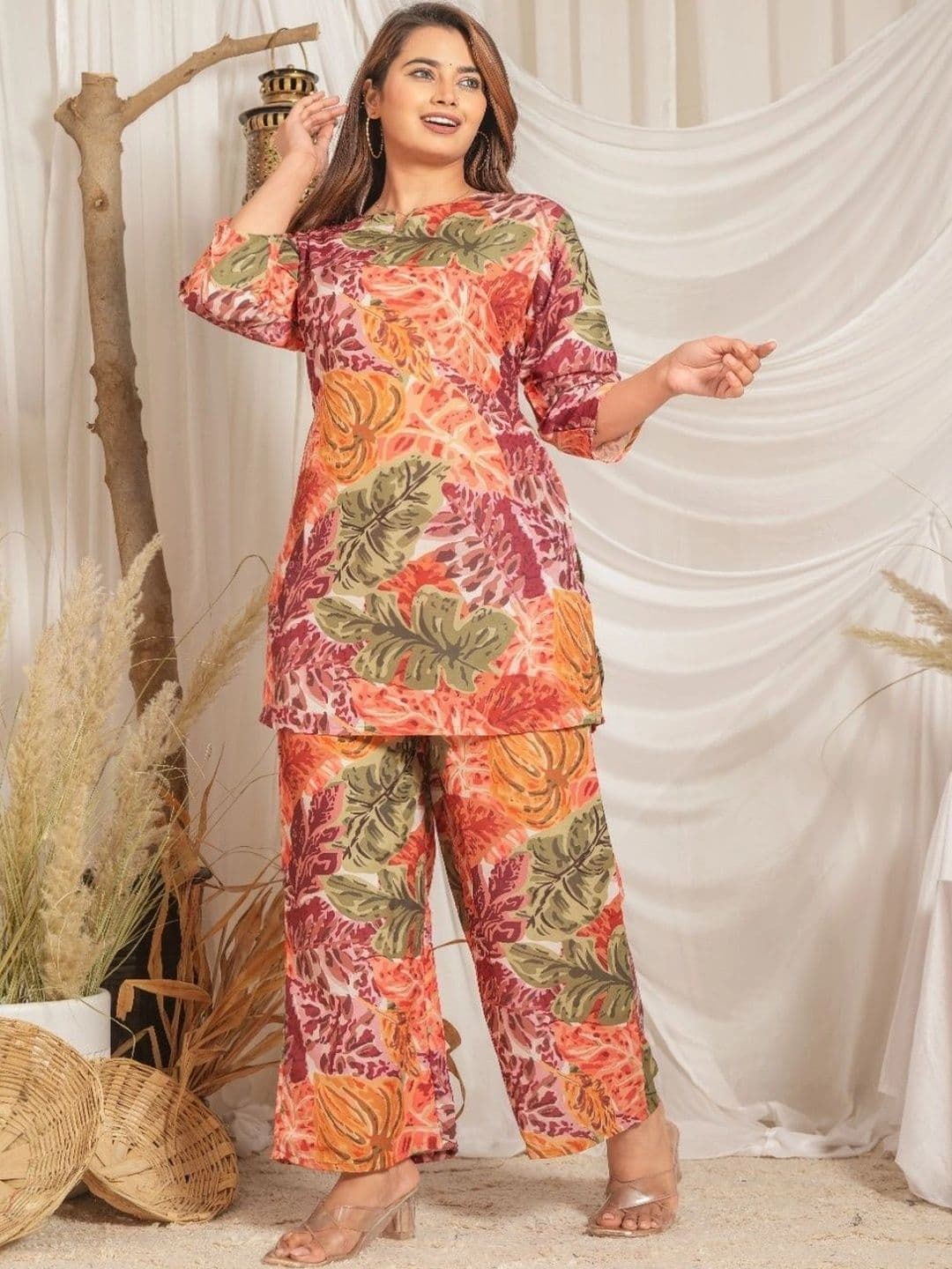 CNS FASHIONS Women Floral Printed Regular Pure Cotton Kurta with Palazzos - view 1