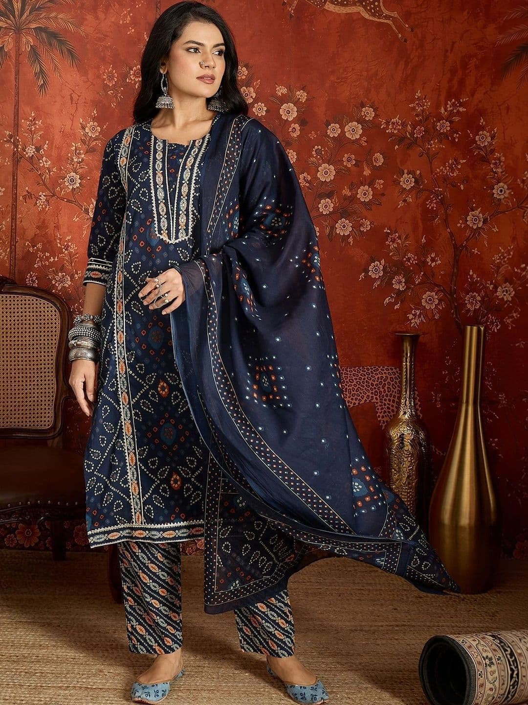 Sangria Women Ethnic Motifs Printed Regular Pure Cotton Kurta with Trousers & With Dupatta thumbnail 5