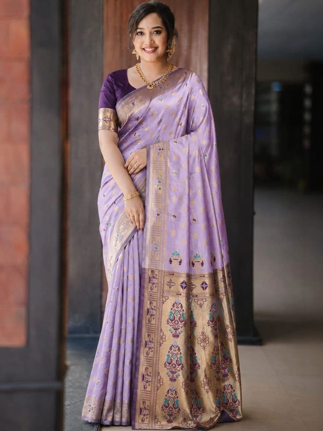 vastranagari Woven Design Zari Art Silk Designer Banarasi Saree thumbnail 4