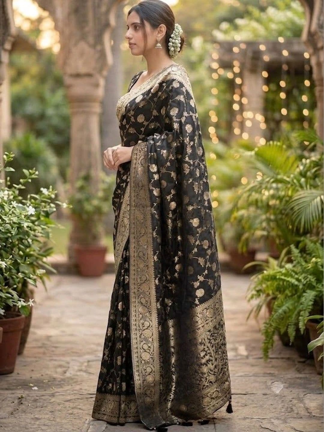 Aman's Impero Woven Design Zari Art Silk Banarasi Saree thumbnail 2