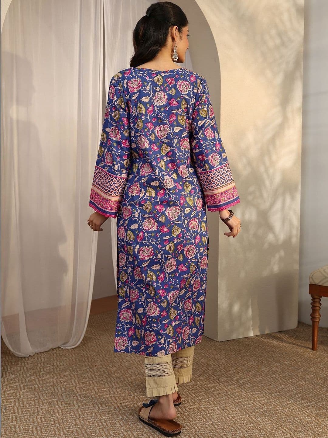 Libas Women Phoebe Blue Printed Cotton Straight Kurta thumbnail 5