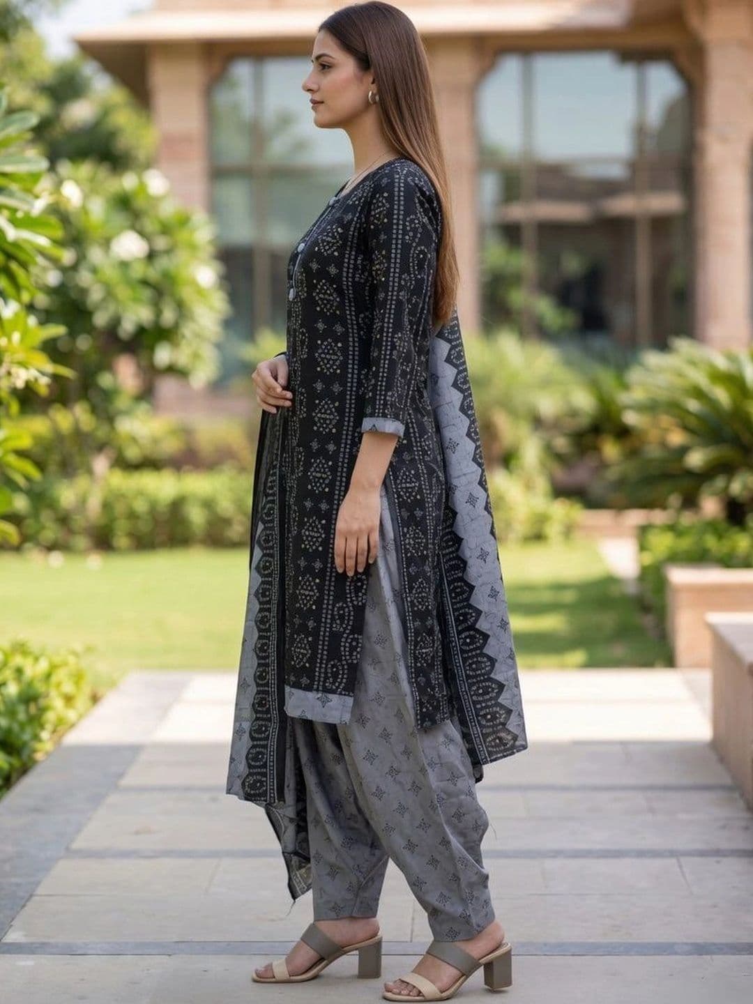 Rajnandini Women Ethnic Motifs Printed Regular Kurta with Patiala & With Dupatta thumbnail 6