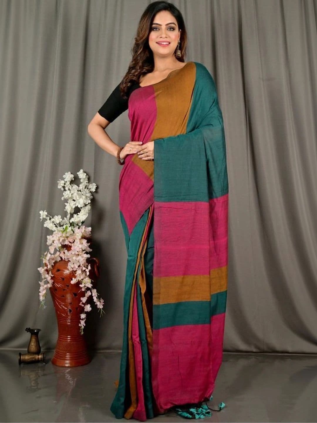 sourav biswas Pure Cotton Saree - view 1