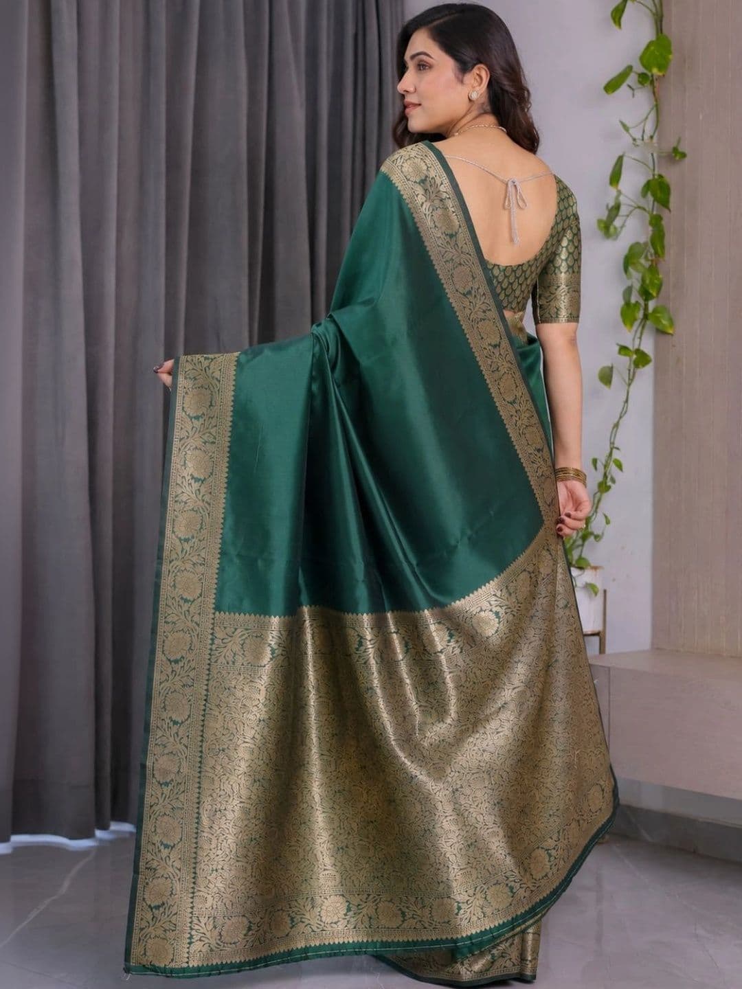 IKSHARA Zari Art Silk Banarasi Saree thumbnail 7