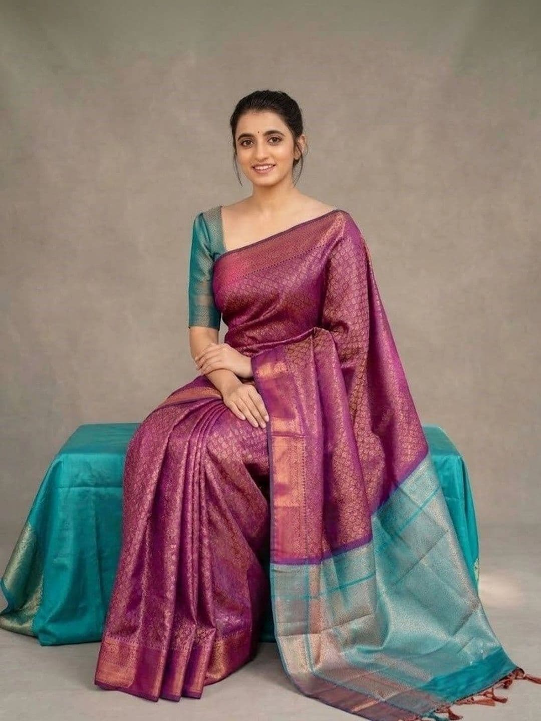 ADR CHIKANKARI Woven Design Zari Art Silk Banarasi Saree thumbnail 6