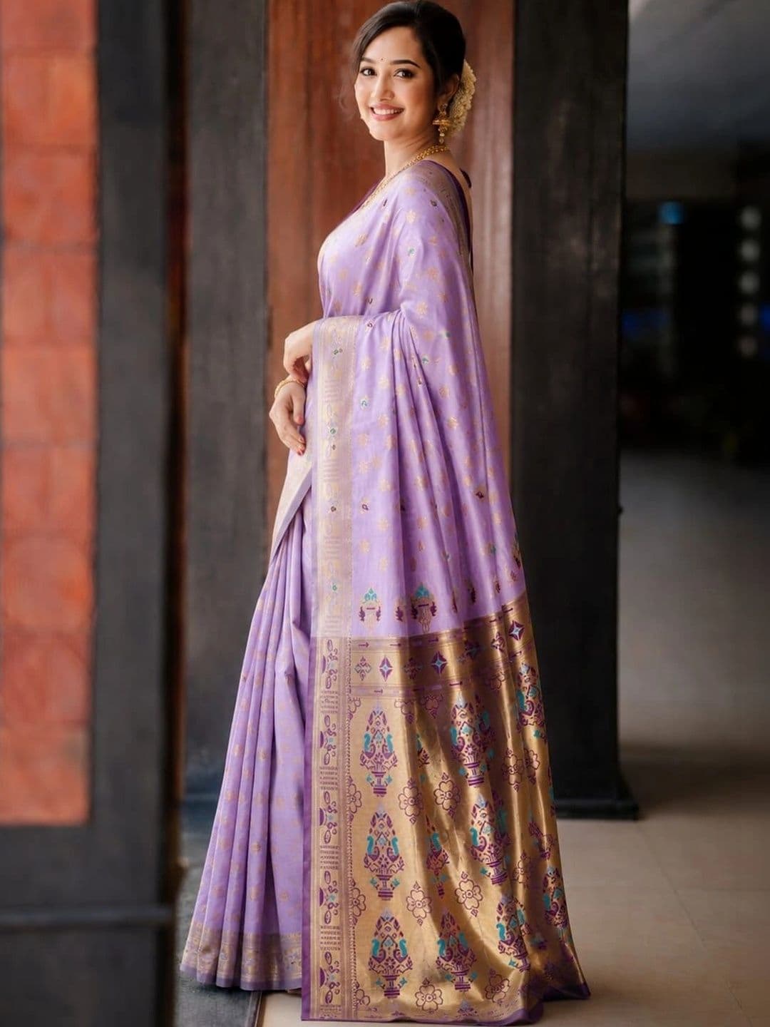 vastranagari Woven Design Zari Art Silk Designer Banarasi Saree thumbnail 3