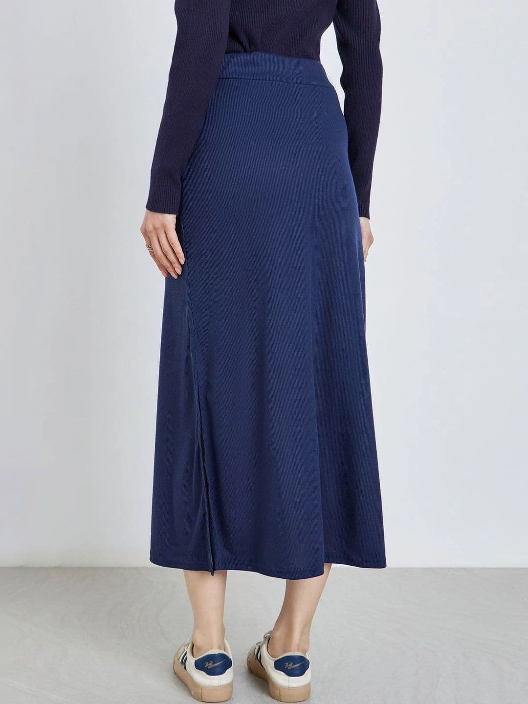 Styli Women Side Slit Midi Straight Skirt thumbnail 4