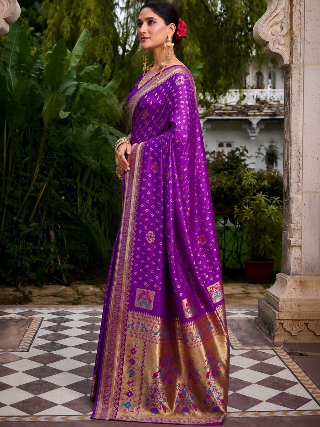 Veera Collection Woven Design Zari Art Silk Designer Banarasi Saree thumbnail 2