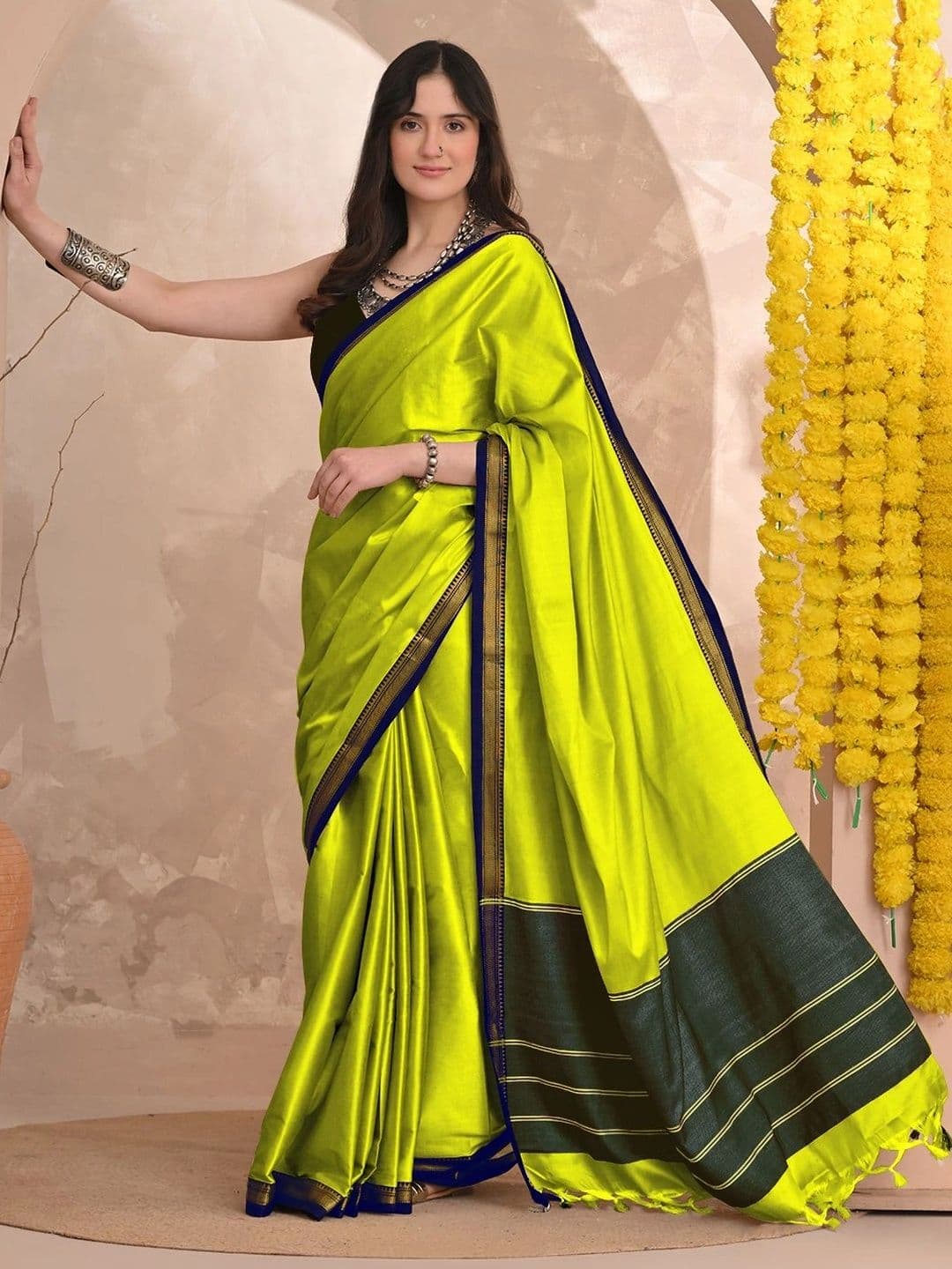 KALINI Striped Zari Designer Gadwal Saree thumbnail 6