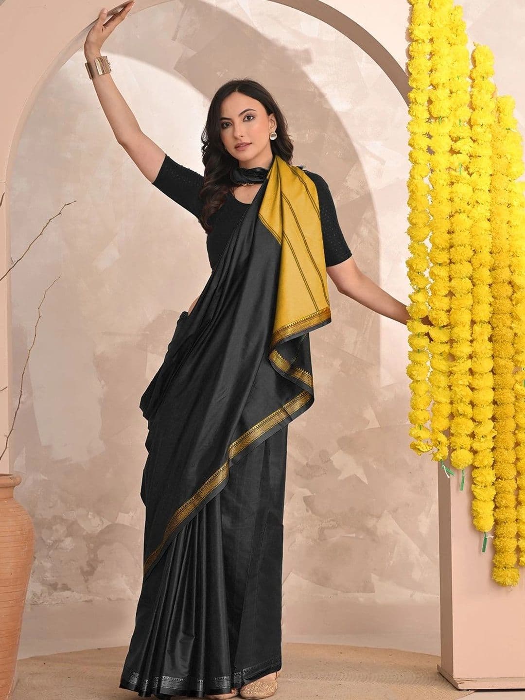 KALINI Zari Designer Gadwal Saree thumbnail 7