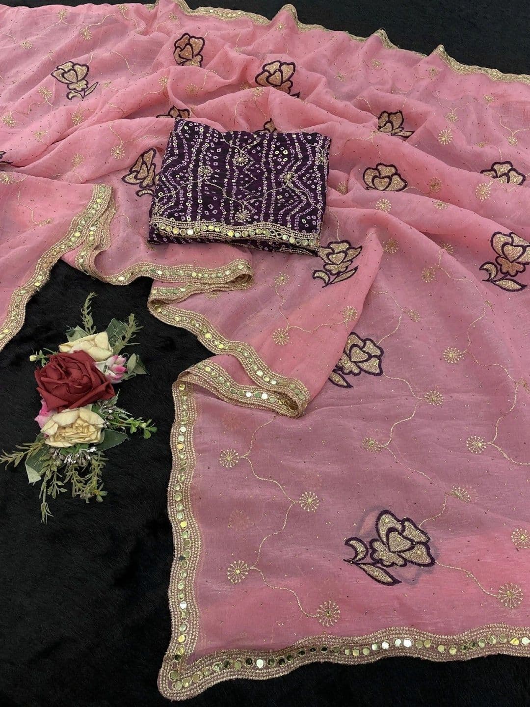 SmileyFashion Floral Embroidered Poly Georgette Saree thumbnail 5