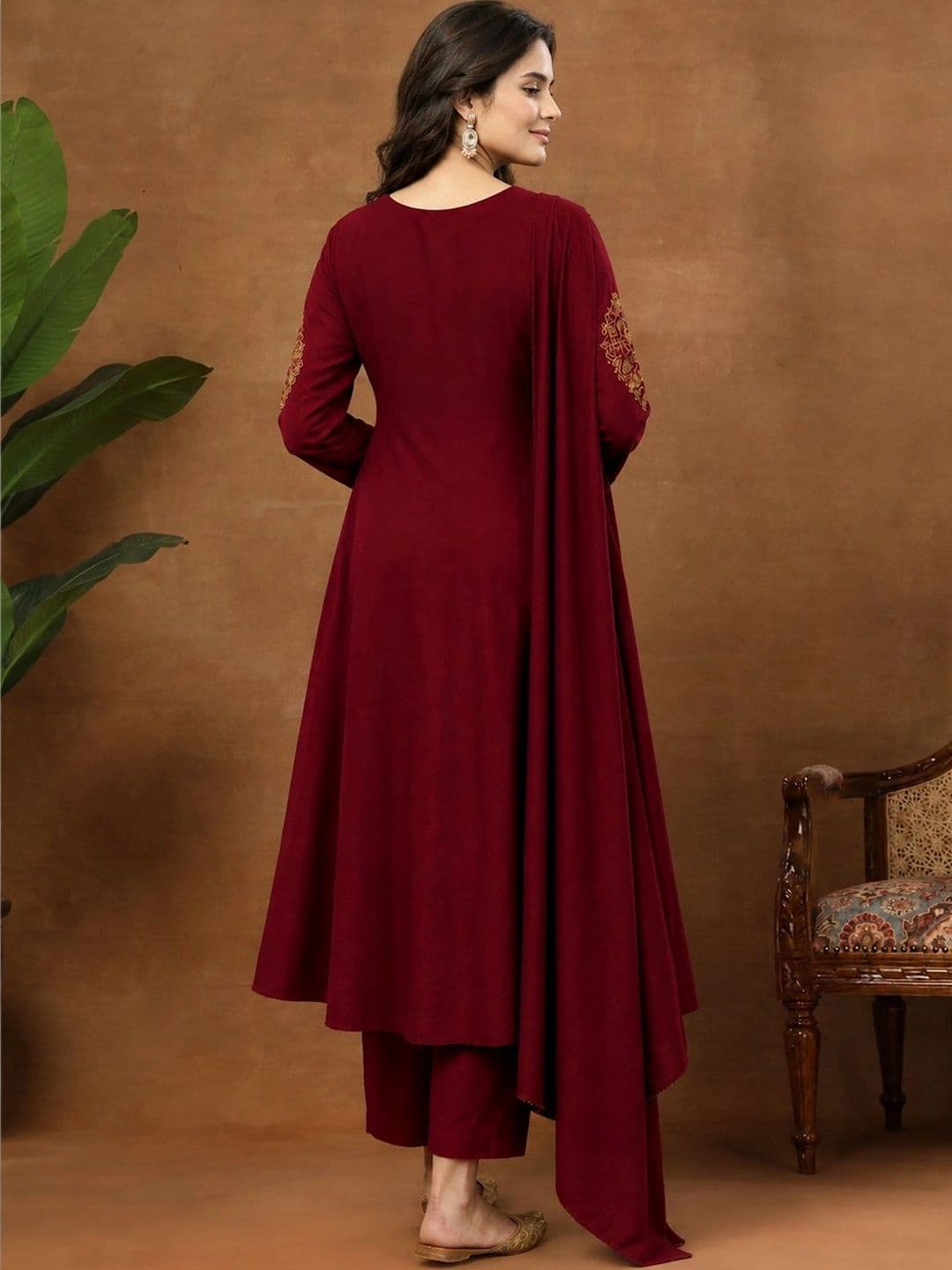 Sangria Women Ethnic Motifs Embroidered Thread Work Kurta with Trousers & With Dupatta thumbnail 4