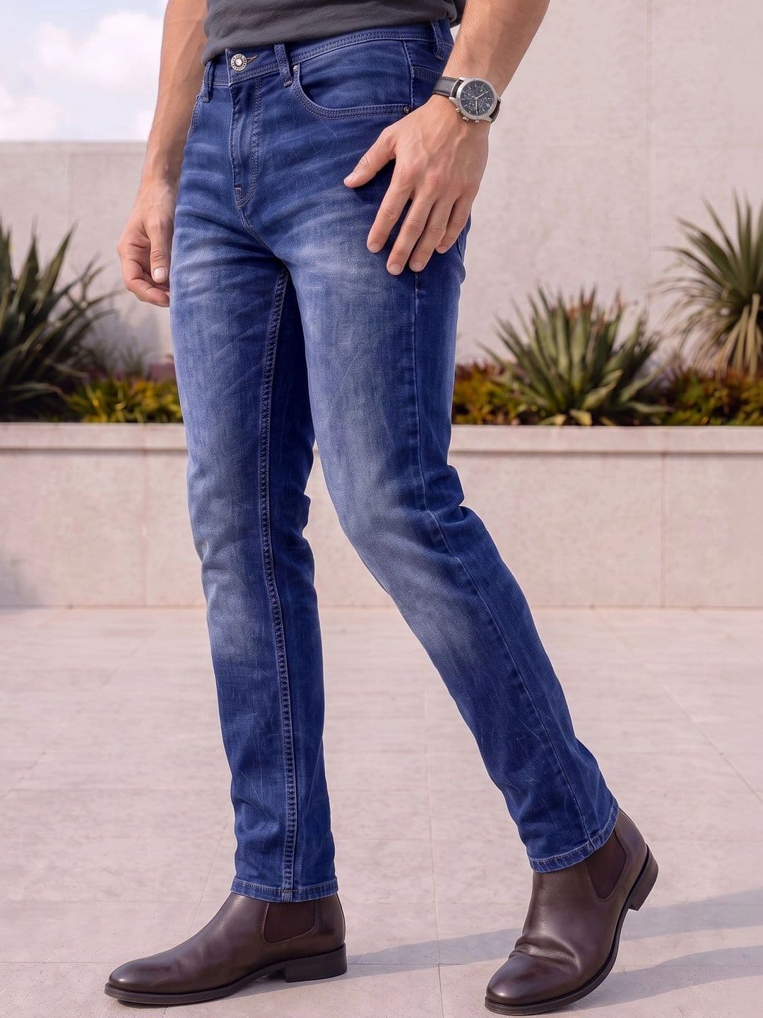 GEX Men Jean Relaxed Fit Mid-Rise Low Distress Jeans thumbnail 3