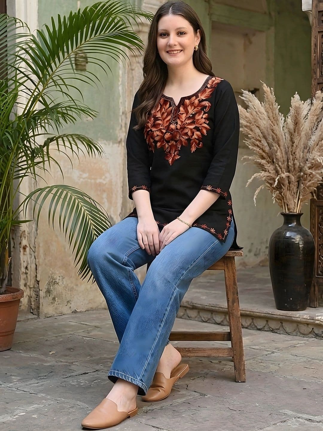 Sangria Women Ethnic Motifs Embroidered Thread Work Kurta thumbnail 2
