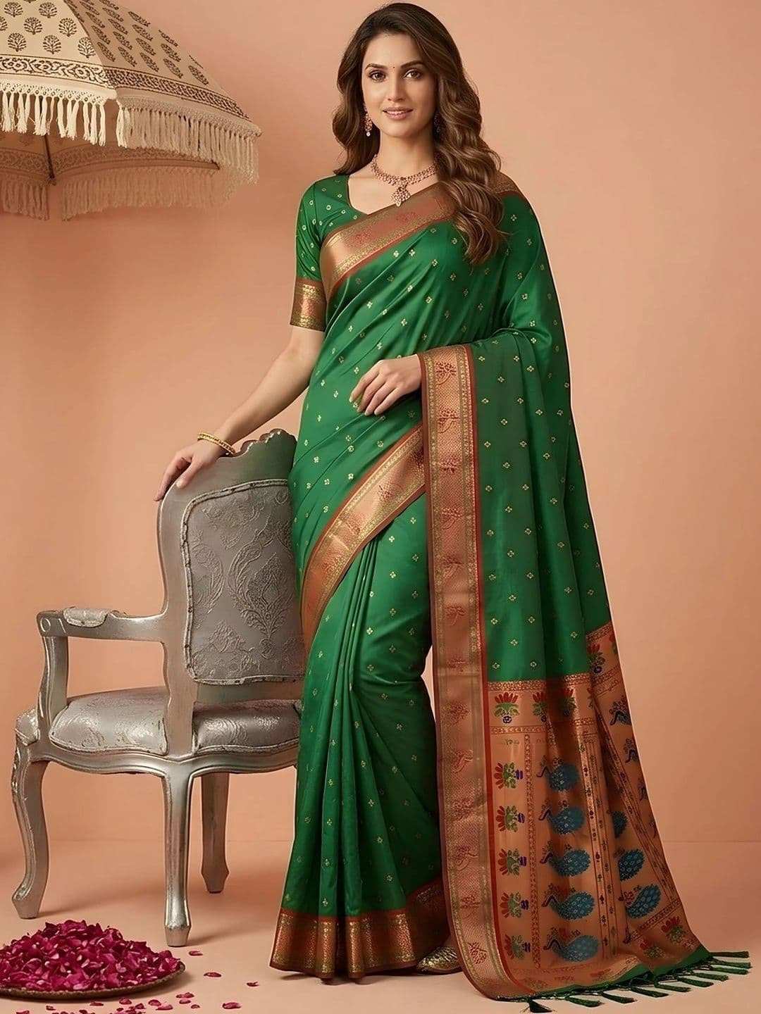 Dori women  Woven Design Zari Silk Blend Banarasi Saree thumbnail 3