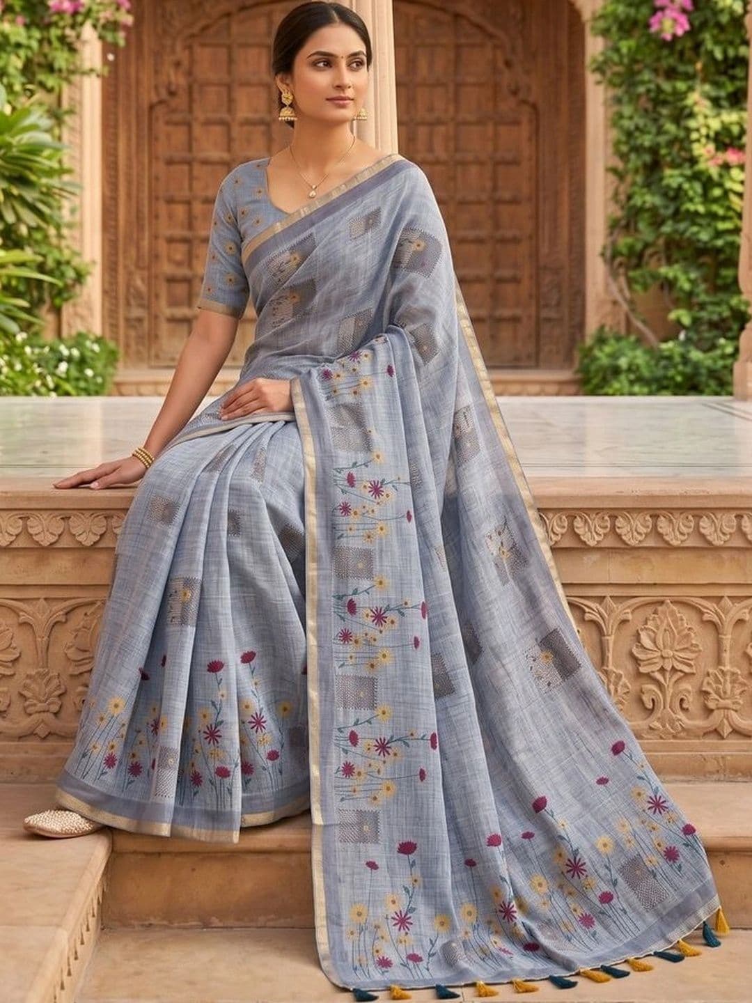 OLIVE SAGE Floral Linen Blend Tussar Saree thumbnail 2