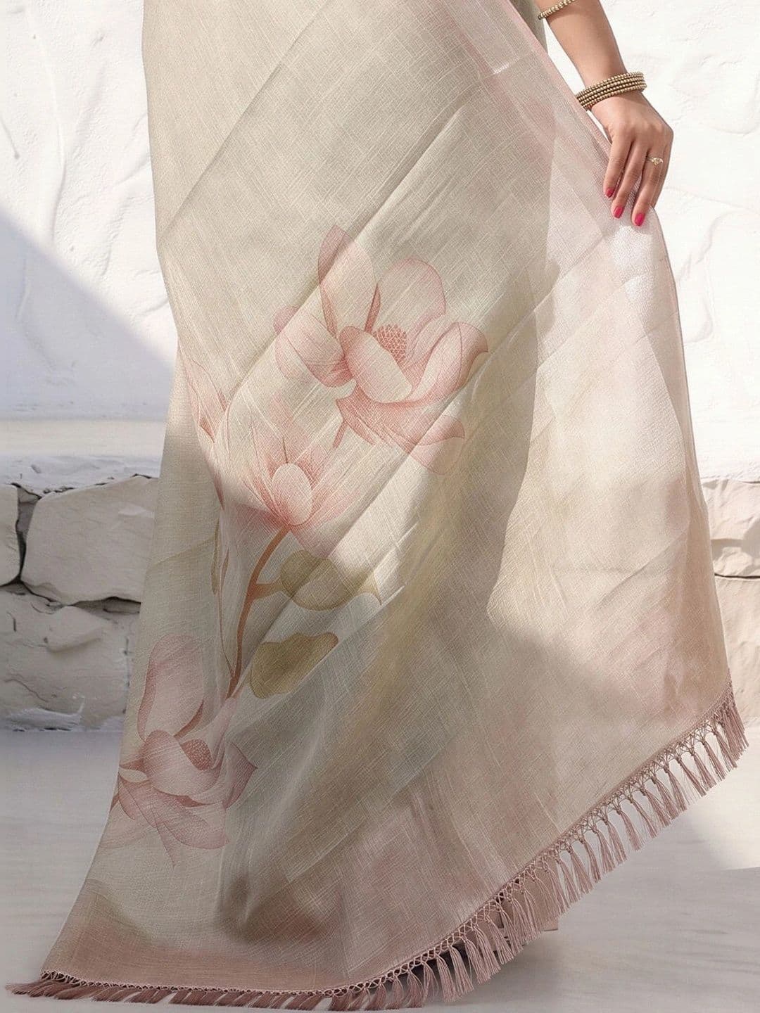 Anouk Floral Silk Cotton Designer Saree thumbnail 5