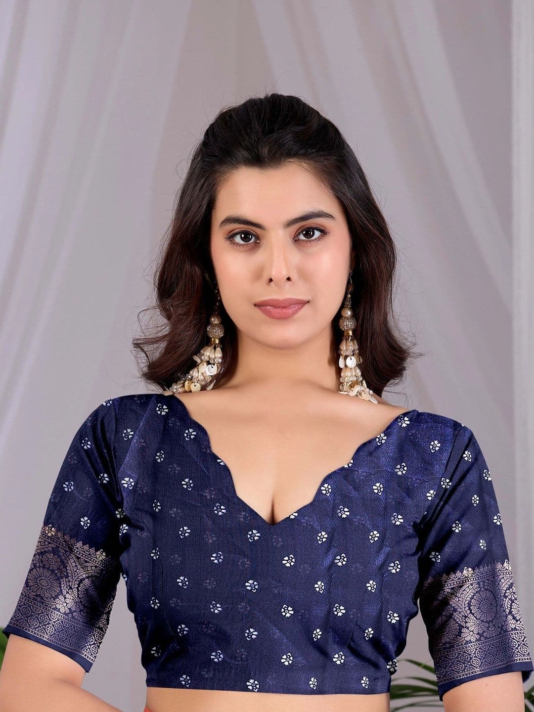 Moda Rapido Striped Zari Silk Blend Designer Saree thumbnail 3